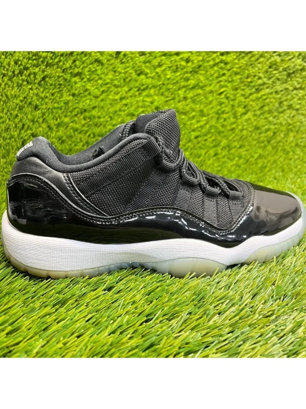 Nike Air Jordan 11 Retro Low Boys Size 5Y Black White Basketball Shoes Sneakers